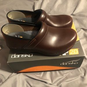 Dansko XP 2.0 clogs size 38